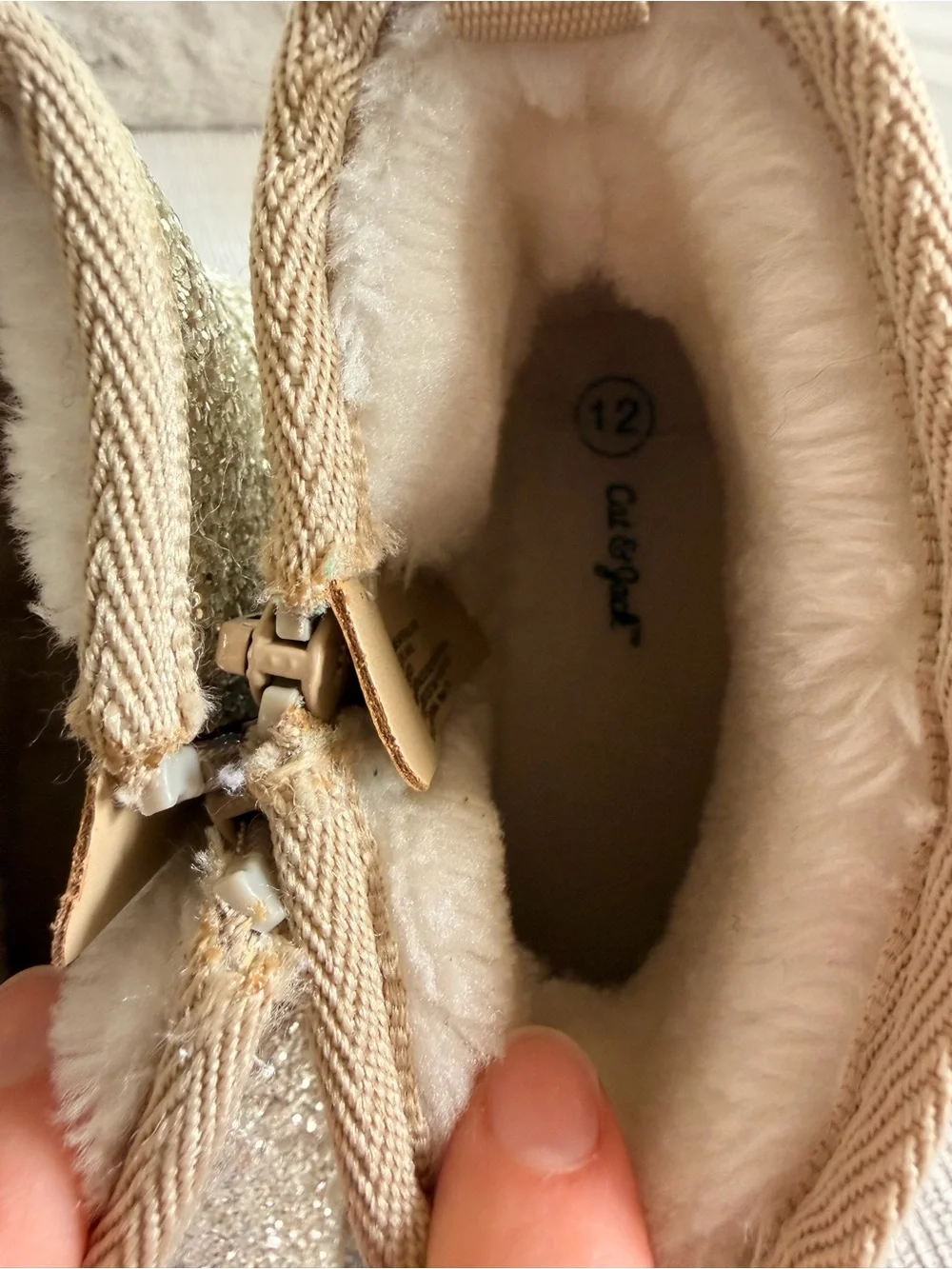 Cat & Jack Girls Glitter Pull-On Gold Boots with fur shearling lining 12T